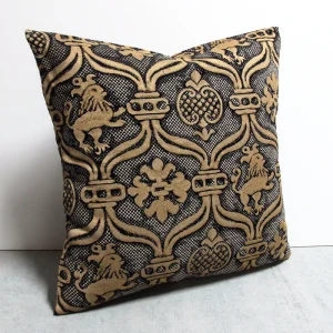 Black 25 x 25 Lion Pillow